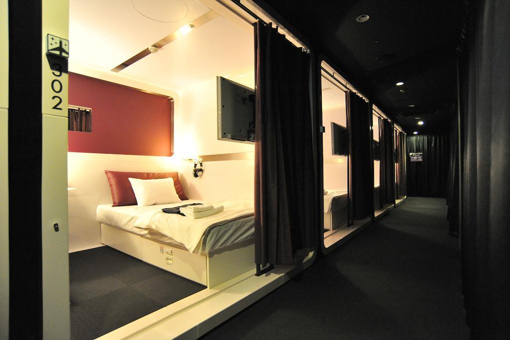 First Cabin Hakata Fukuoka  Buitenkant foto